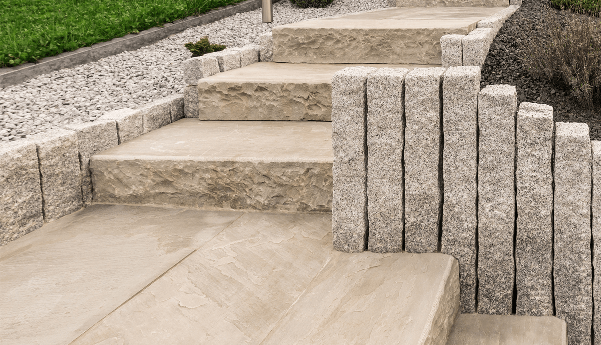 Marmur czy granit - jaki materiał sprawdzi się lepiej, jako schody z  kamienia? - TRAWERTYN - MARMUR